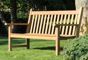 photo of Harlow & Macgregor Winchester teak bench in the British American style